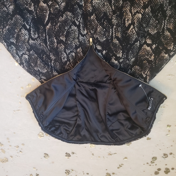 NEW Express 6 Snakeskin Black Gold Mini Dress - Picture 10 of 10